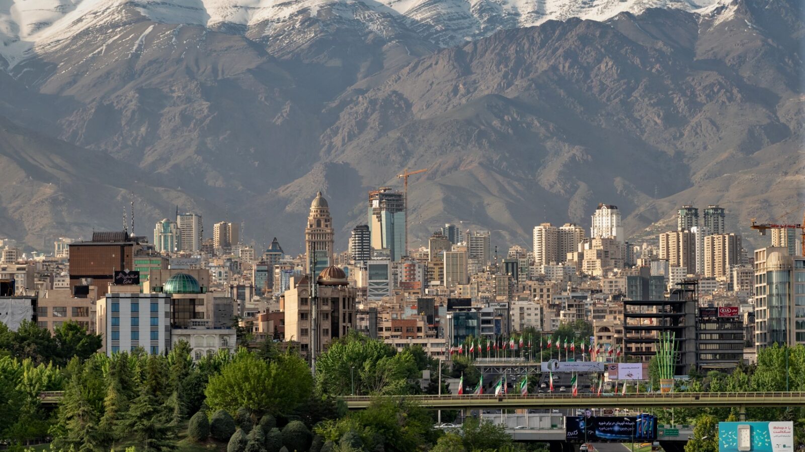 The Economist: acordul SUA-Iran redeschide piețele petrolului, dar amână problema nucleară