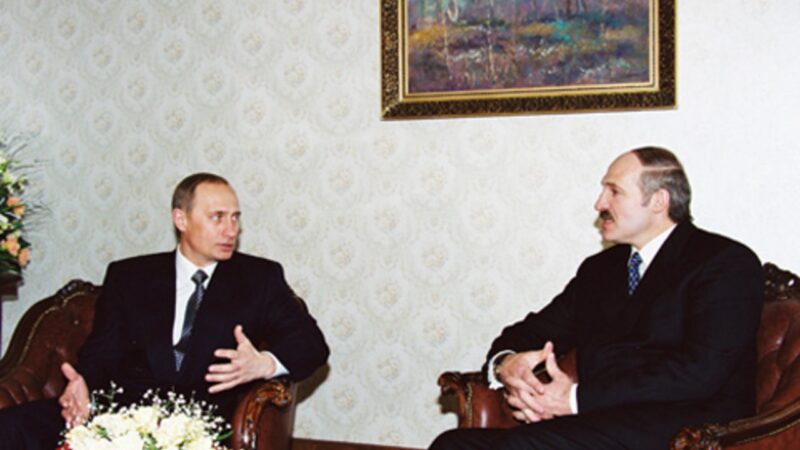 Vladimir Putin, președintele Federației Ruse, și Aleksandr Lukașenko, președintele Republicii Belarus, la o întâlnire la Kremlin. Foto: Wikimedia Commons (CC) / kremlin.ru