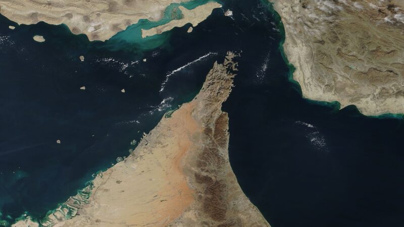 Stramtoarea Hormuz si Peninsula Musandam, imagine satelit MODIS