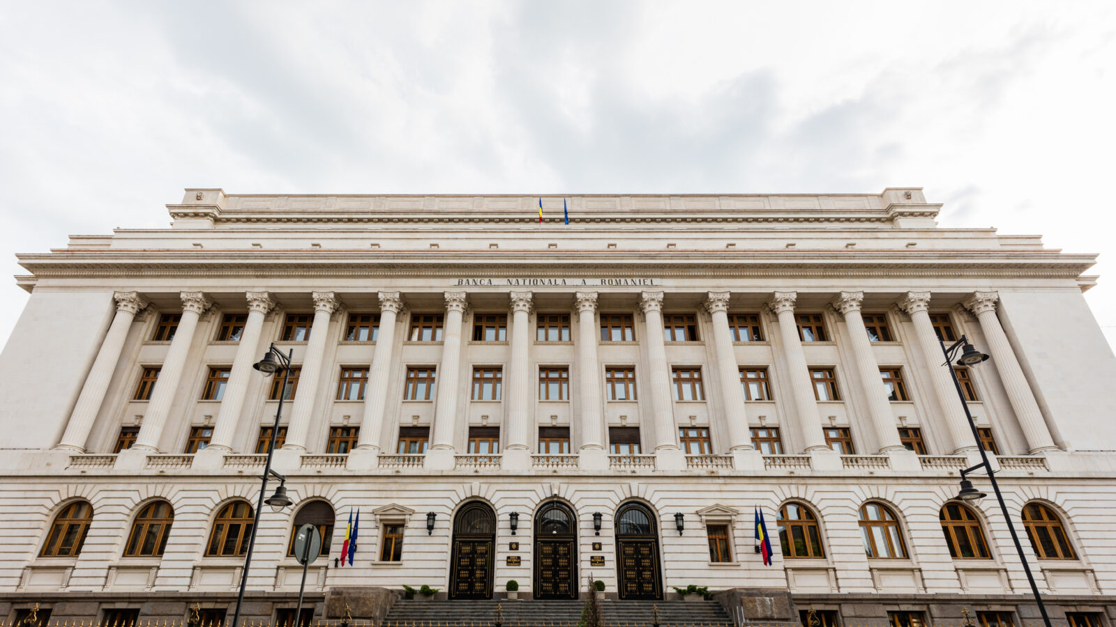 România rămâne la Baa3, la o treaptă de „junk”. Moody’s ține perspectiva negativă