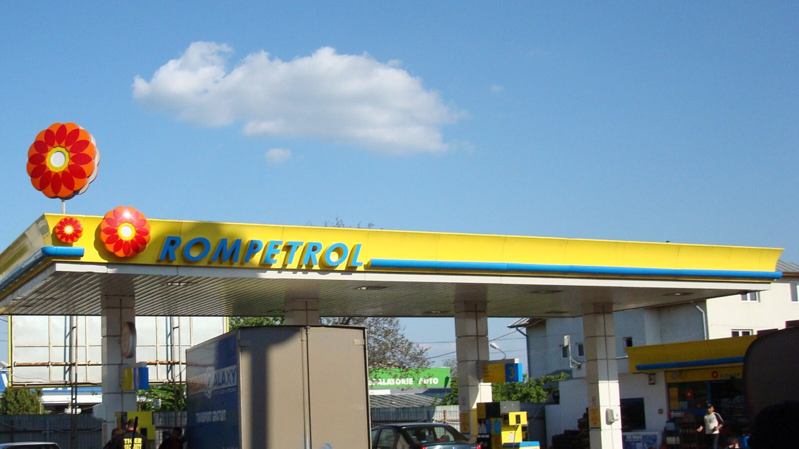 Motorina standard s-a ieftinit cu 68 de bani pe litru, după reducerea accizei cu 20%