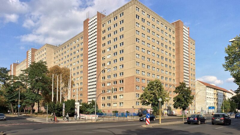 Clădirile fostului sediu central al Stasi, la intersecția Frankfurter Allee cu Ruschestraße, în Berlin-Lichtenberg