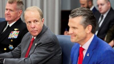 Steve Feinberg și Pete Hegseth la Pentagon