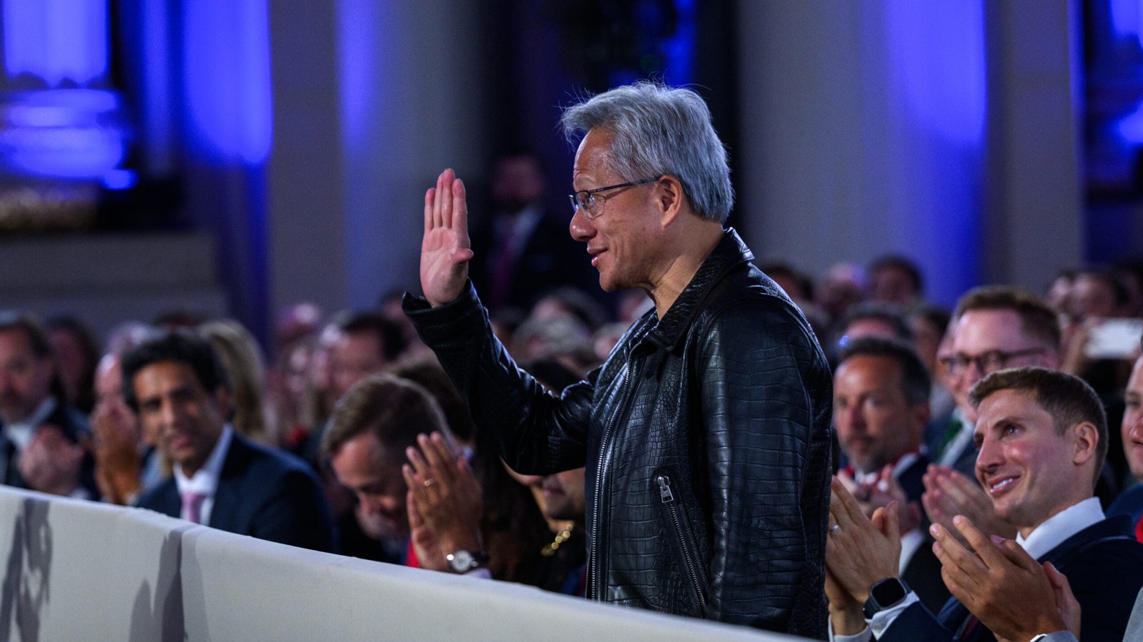 Biograful lui Jensen Huang se teme că șeful Nvidia subestimează riscurile inteligenței artificiale