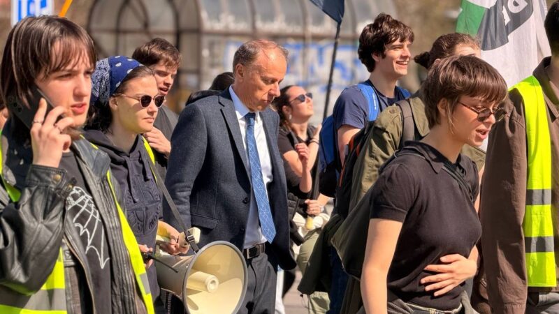 Vladan Đokić la un marș al studenților